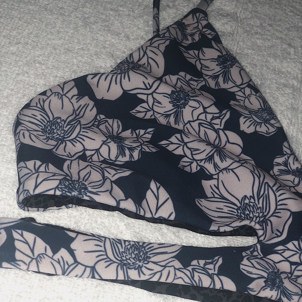 Blue magnolia Haku Top